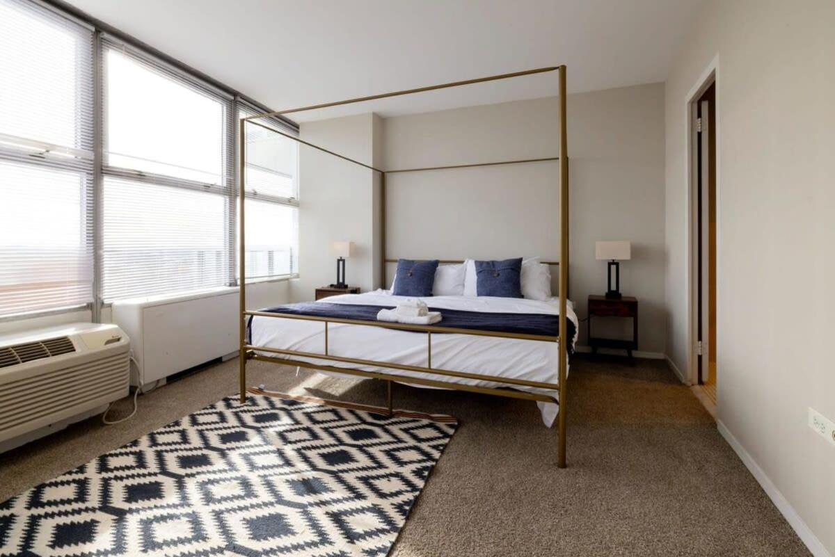 Cozysuites 800 Tower 2br With Gym! 33 Apartment *