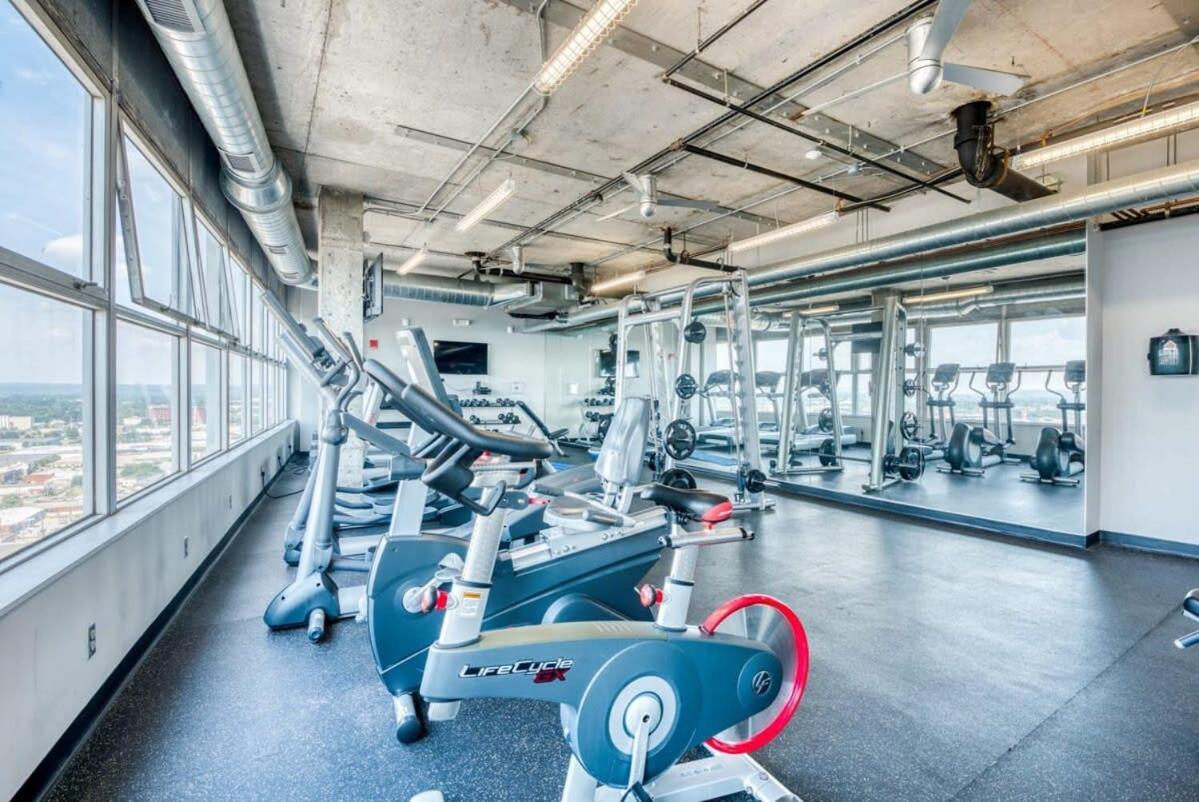 Cozysuites 800 Tower 2br With Gym! 33 *